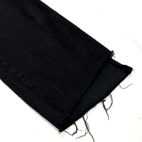 Mother brand -“The Insider” Mid-Rise Frayed Stretch Crop Jeans - size 26 - black - Picture 4 of 7